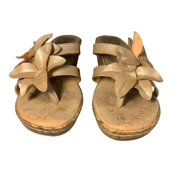 B.O.C. Born Concepts Women's Vivienne Champagne Flower Wedge Sandal 9 - Picture 2 of 10